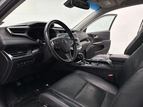 Used 2017 Toyota Avalon Limited w/ All Weather Liner Package FWD image 10