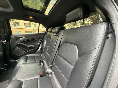 Used 2018 Mercedes-Benz GLA 250 image 36