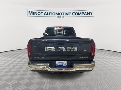 New 2026 RAM 2500 Laramie AWD/4WD image 7