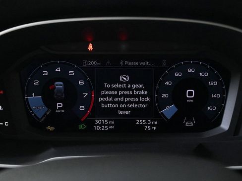 Used 2025 Audi Q3 2.0T Premium w/ Black Optic Sport Package image 12