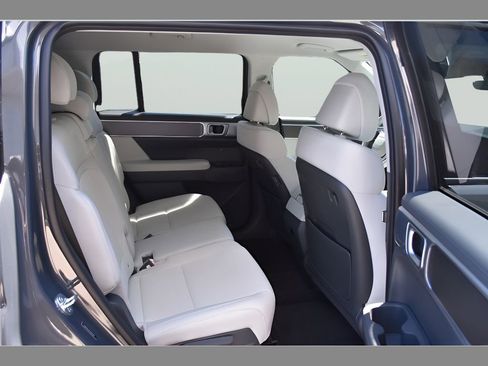 New 2026 Hyundai Santa Fe SE FWD image 15