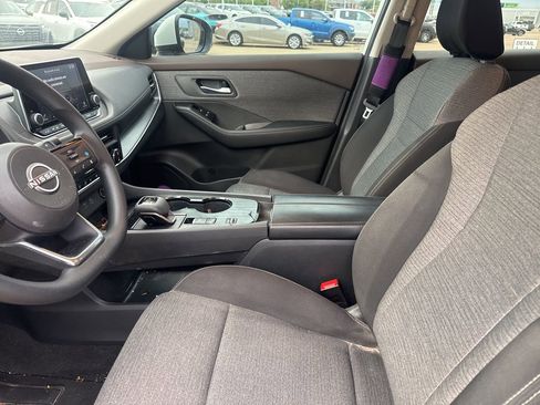 Certified 2023 Nissan Rogue SV image 33