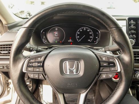 Used 2020 Honda Accord Touring image 12