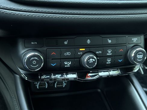 Used 2021 Dodge Durango GT AWD/4WD image 33