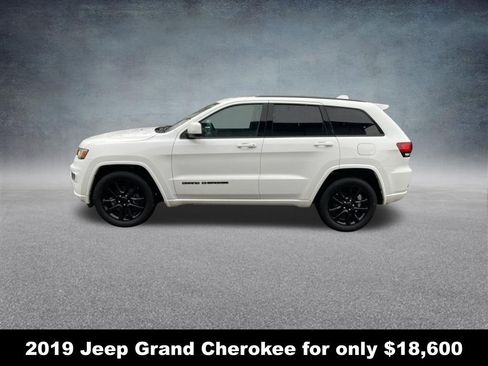 Used 2019 Jeep Grand Cherokee Altitude image 2