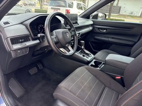 Certified 2025 Honda CR-V Sport image 2