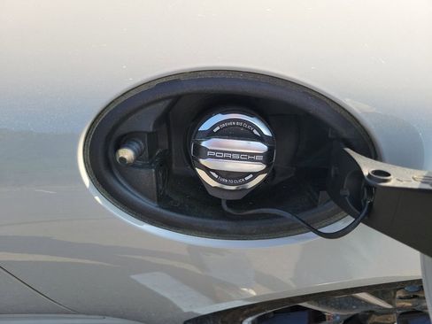 Used 2024 Porsche 718 Cayman S RWD image 39