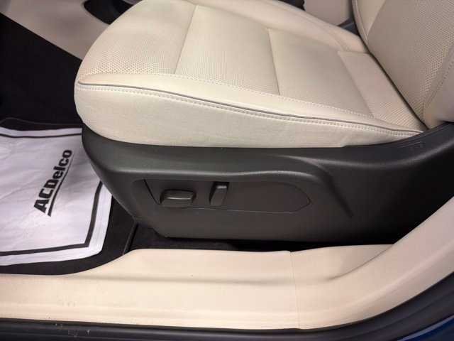 Used 2023 Buick Envision Essence w/ Premium Seat Package AWD/4WD image 12