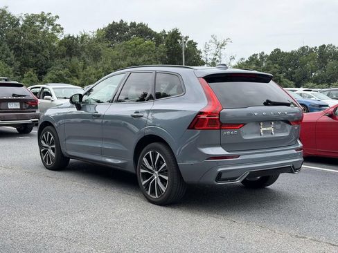 Used 2024 Volvo XC60 B5 Plus AWD/4WD image 3