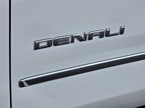 Used 2016 GMC Yukon XL Denali w/ Open Road Package RWD image 35