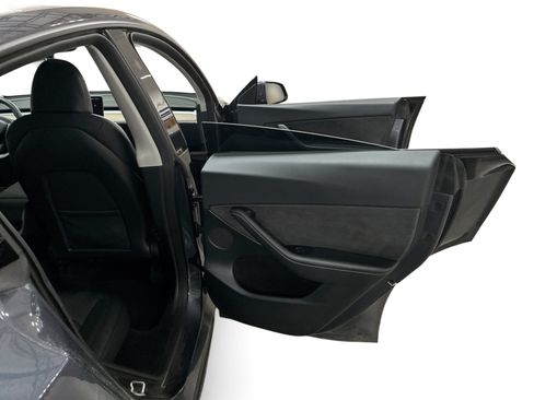 Certified 2023 Tesla Model Y Long Range AWD/4WD image 12