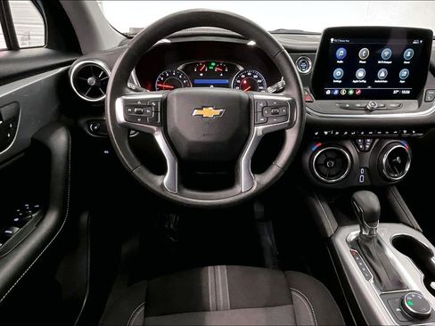 Used 2025 Chevrolet Blazer LT AWD/4WD image 6