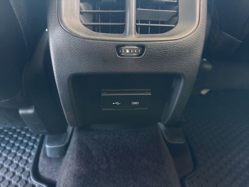 Used 2019 Jeep Cherokee Latitude Plus w/ Cold Weather Group image 26