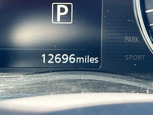 Used 2023 Nissan Kicks SV w/ Interior Electronics Package FWD image 11