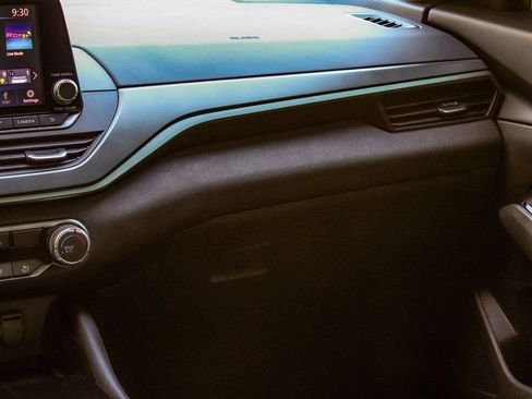 Used 2024 Nissan Altima 2.5 SR image 17