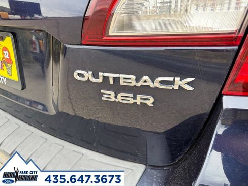 Used 2018 Subaru Outback 3.6R Limited AWD/4WD image 11