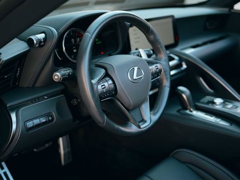 Used 2024 Lexus LC 500 Convertible image 15