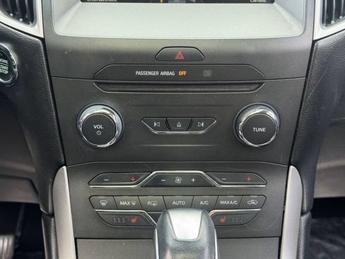 Used 2015 Ford Edge SEL w/ Equipment Group 201A AWD/4WD image 13