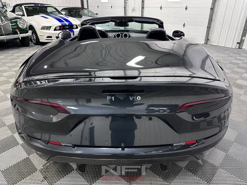 Used 2014 SRT Viper GTS w/ GTS Laguna Interior Package RWD image 16