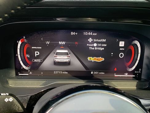Used 2022 Nissan Pathfinder Platinum w/ Lighting Package (N92) AWD/4WD image 15