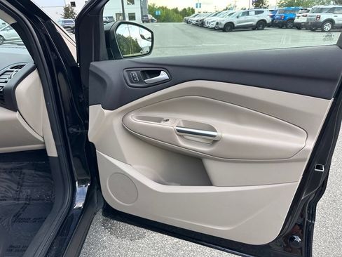 Used 2019 Ford Escape Titanium FWD image 19