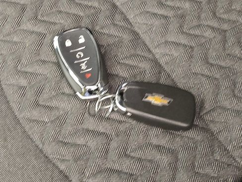 Used 2024 Chevrolet Equinox LT FWD image 32