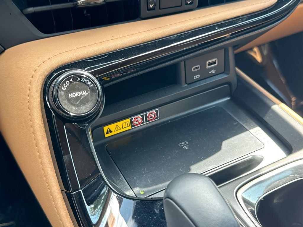Used 2025 Lexus NX 250 FWD w/ Towing Package (2000 Lbs) image 30