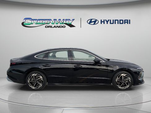 Used 2024 Hyundai Sonata SEL w/ Convenience Package FWD image 9