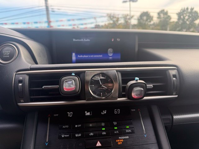 Used 2018 Lexus IS 300 F Sport RWD image 5