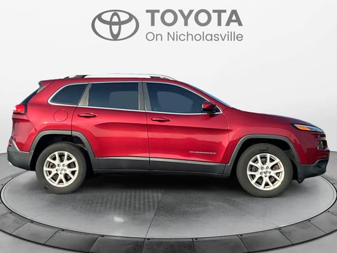 Used 2015 Jeep Cherokee Latitude AWD/4WD image 6