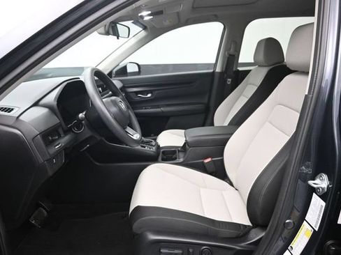 Used 2025 Honda CR-V EX image 9