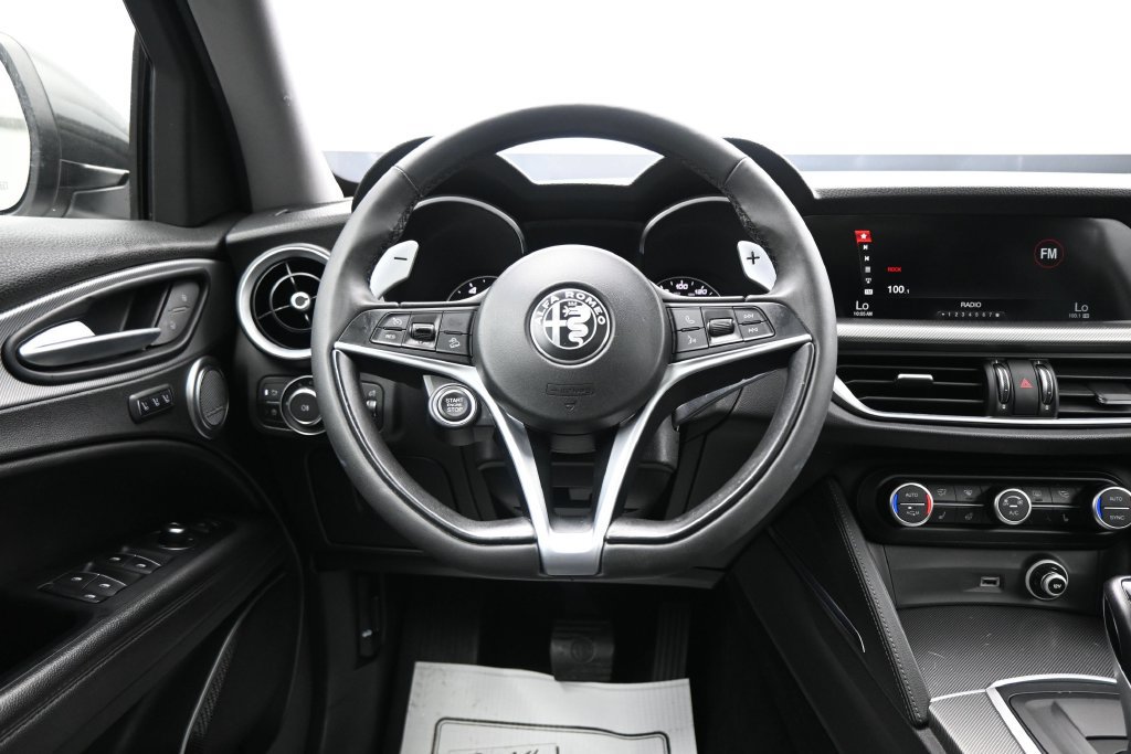 Used 2019 Alfa Romeo Stelvio Ti w/ TI Performance Package AWD/4WD image 15