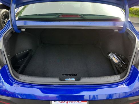 Certified 2025 Hyundai Elantra Sport image 28