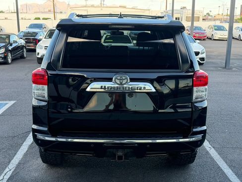Used 2013 Toyota 4Runner SR5 AWD/4WD image 9