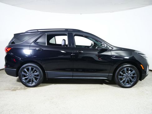 Used 2023 Chevrolet Equinox RS w/ LPO, Floor Liner Package image 8