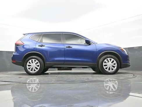 Used 2020 Nissan Rogue S image 58