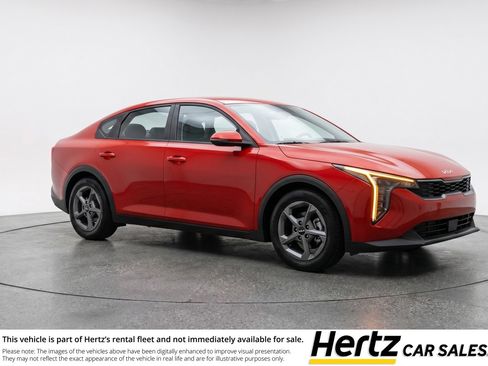 Used 2025 Kia K4 LXS FWD image 1