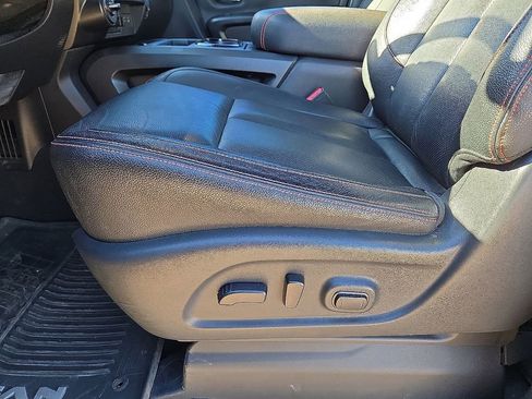 Used 2021 Nissan Titan PRO-4X w/ Pro-4x Convenience Package image 25