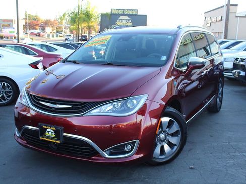 Used 2017 Chrysler Pacifica Platinum image 50