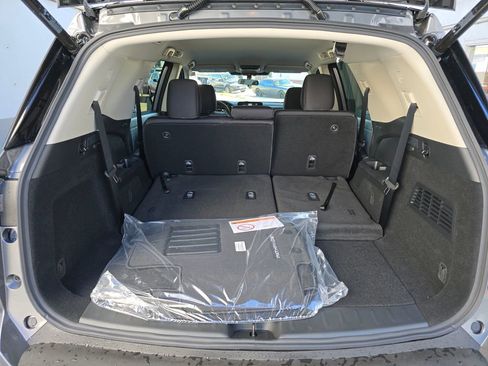 New 2026 Nissan Pathfinder SV image 27