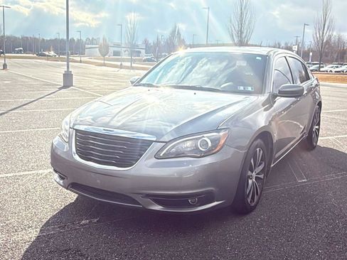 Used 2013 Chrysler 200 Limited w/ Sun/Sound Group image 16