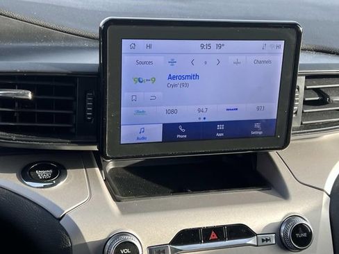 Certified 2023 Ford Explorer XLT image 25