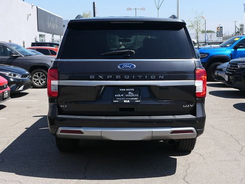 Used 2024 Ford Expedition Max XLT RWD image 4