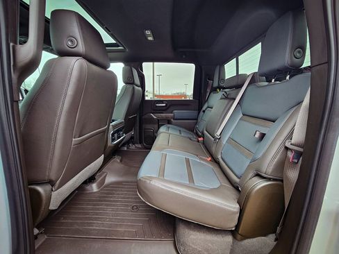 Certified 2022 GMC Sierra 3500 Denali image 37