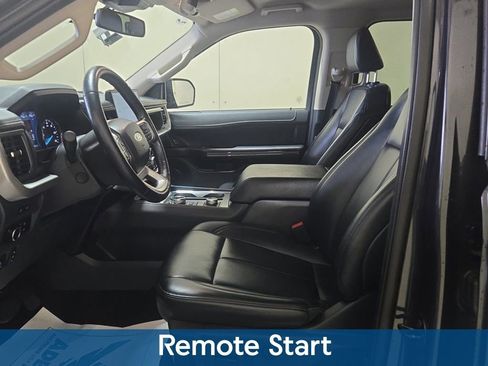 Used 2024 Ford Expedition Max XLT image 8