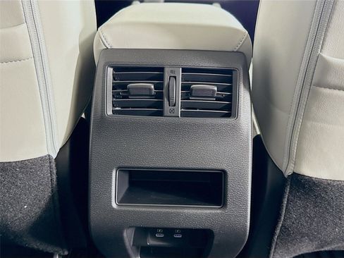 New 2025 Mitsubishi Outlander SE image 25