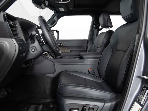 Used 2025 Lexus GX 550 image 15