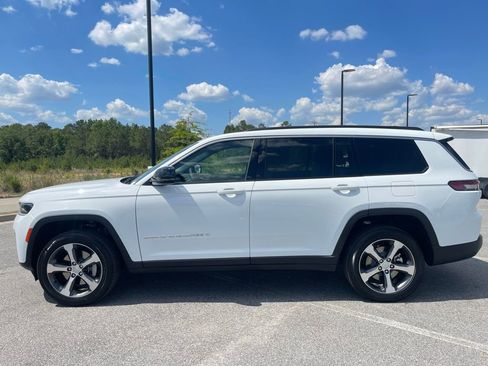 Used 2026 Jeep Grand Cherokee L Limited w/ Trailer Tow Package RWD image 11