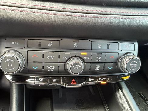Used 2021 Dodge Durango R/T w/ Blacktop Package RWD image 30