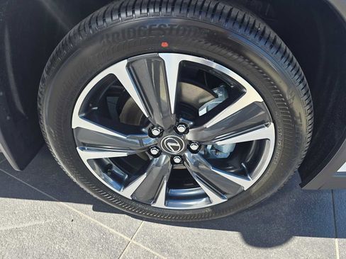 New 2026 Lexus UX 300h FWD image 9